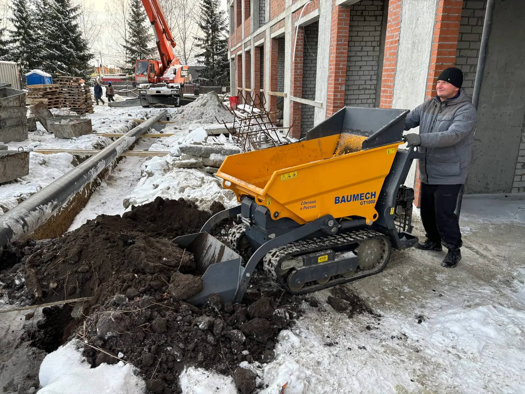 BAUMECH мини-погрузчик в работе 1